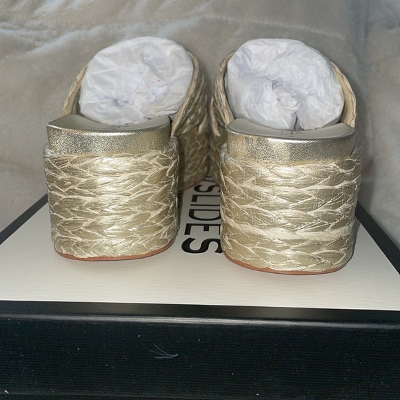 NWT J/SLIDES QUIVER Light Gold Raffia Sandal - Picture 9 of 14
